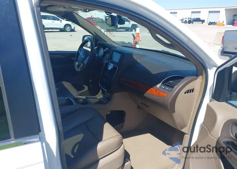 2014 Chrysler Town & Country Limited from USA, damaged, VIN 2C4RC1GG7ER466769